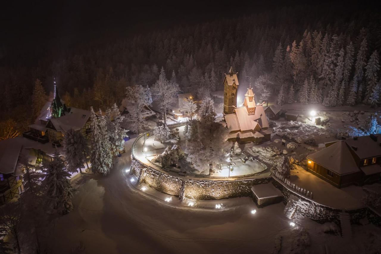 Pokoje Goscinne Przy Kosciele Wang. Карпач Екстериор снимка